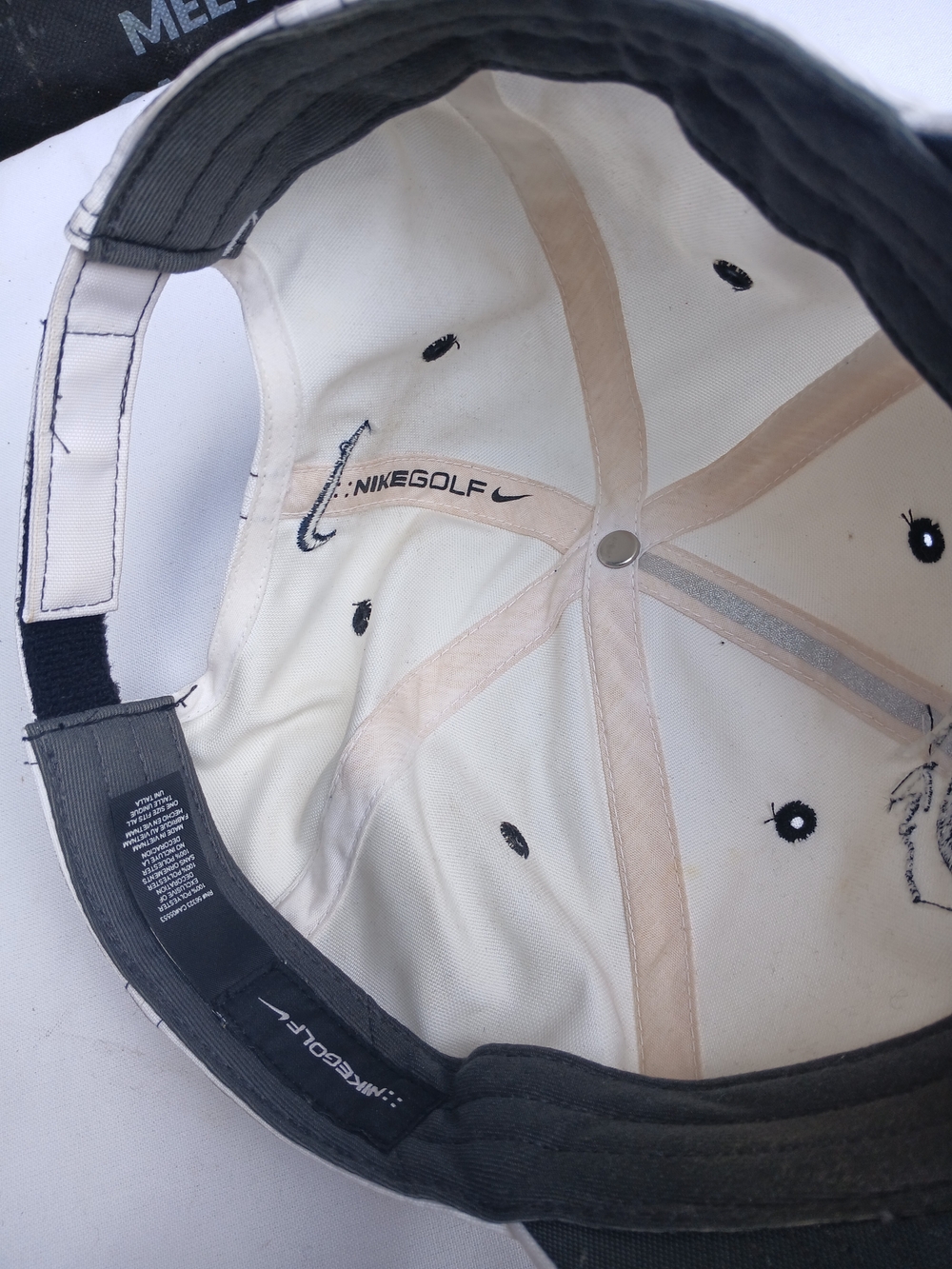 Golf Club White Performance Cap - Picture 8 of 10